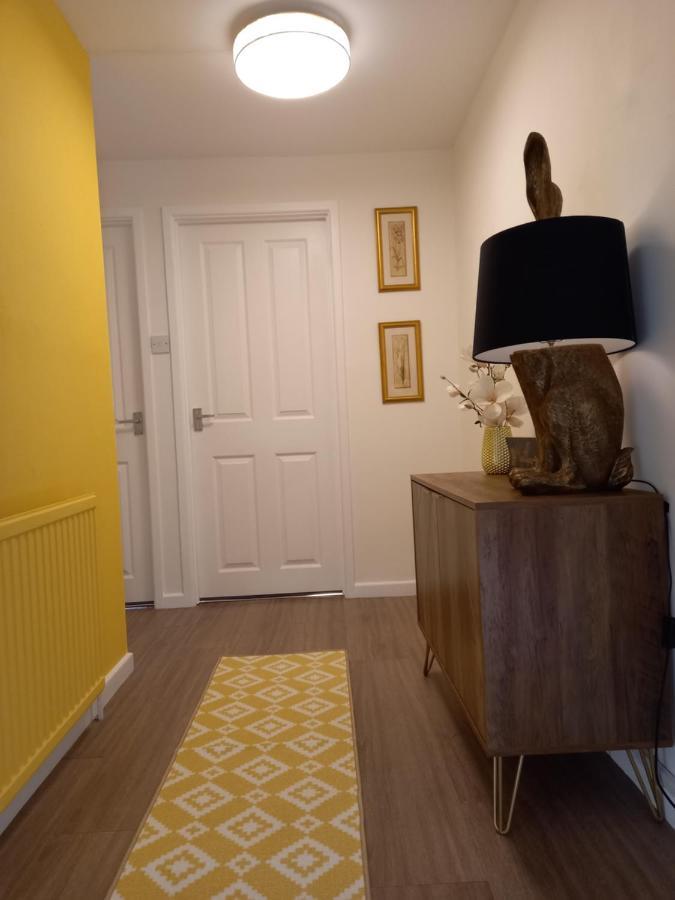 Moore Apartment バートン・オン・ザ・ウォーター エクステリア 写真